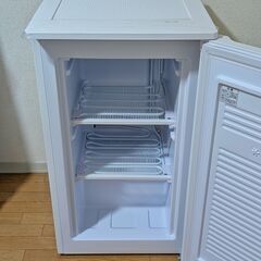 【美品】アイリスオーヤマ 冷凍庫 60L ホワイト 直冷式 IUSD-6B-W