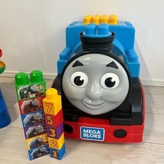 トーマス　ブロック付き