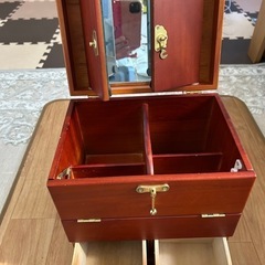 三面鏡付き木製化粧収納ケース。再び20%引きにしました。の画像