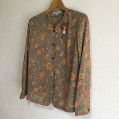 ジャケット風ブラウスの画像