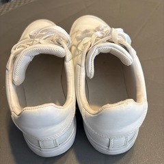 白いスニーカー　約26㌢の画像
