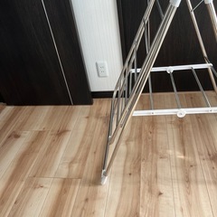 美品 バスタオル ハンガー 洗濯物干し 折りたたみ式 調節可能の画像