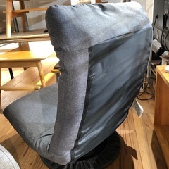 【ニトリ 首リクライニング回転座椅子（Nクレシエ DGY）】W57xD77〜101xH85cm クリーニング済み【12801】の画像