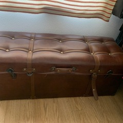 おしゃれなイス型の収納ボックス