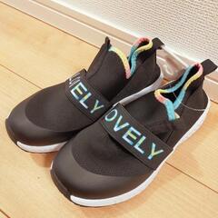 新品　靴21㌢スリッポン