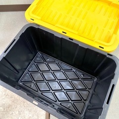 【店頭引き取り限定】HEAVY DUTY TOTE コンテナケース 蓋付き 収納ボックス 102Lの画像