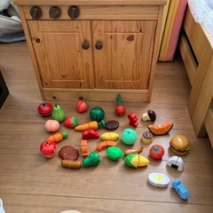 木製キッチン　たくさんおままごとセットの画像