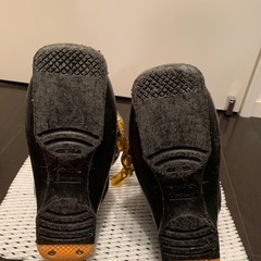 Hart スキーブーツ(子供用)とグローブの画像