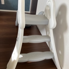 子供用滑り台の画像