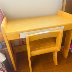 【引取者決定
】高さの変えれる机&椅子