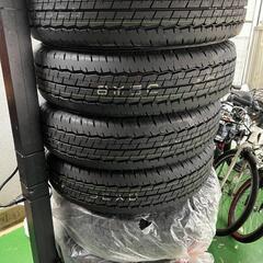 ハイエース夏タイヤのみ未使用値下げしました