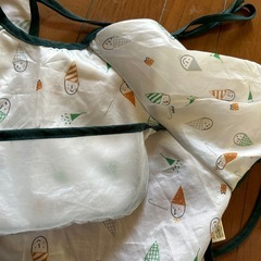 離乳食お食事エプロン紐、ポケット有無タイプの画像