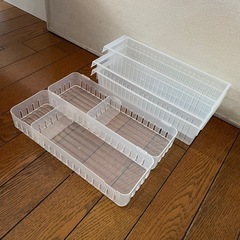 【お譲り先決定】お皿立て、カトラリーケース、味噌用タッパーなど