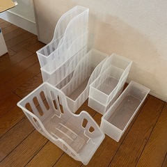 【お譲り先決定】お皿立て、カトラリーケース、味噌用タッパーなどの画像