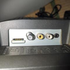 液晶テレビ　16インチ　リモコン付きの画像