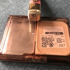 ソフィーナコンパクトケース　マスカラ　リップグロスの画像