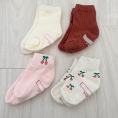 【美品】赤ちゃん本舗 アカチャン本舗 ベビーソックス 赤ちゃん靴...