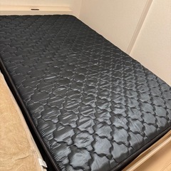 セミダブルベッド フレーム マットレスの画像