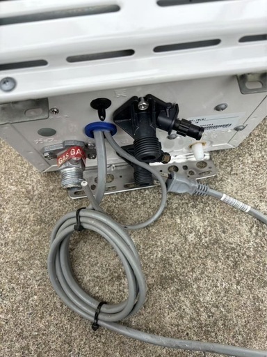 （中古品）RINNAI リンナイ ガス給湯器、給湯専用 RF-1W （B）LPガス、2024年製。