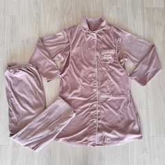 【美品】マタニティ 授乳 パジャマ M〜L 上下 ベロア風 アカ...