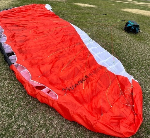 ADVANCE ALPHA6 24サイズ/ADVANCEコンフォートバッグ/ADVANCEチューブバッグ付き　パラグライダー 本体 キャノピー グライダー