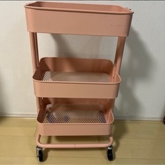 IKEA ロースコグ　３段ワゴン　収納の画像