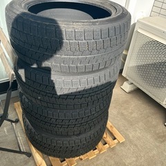 スタッドレスタイヤの画像