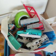 プラレール、ブリオの画像