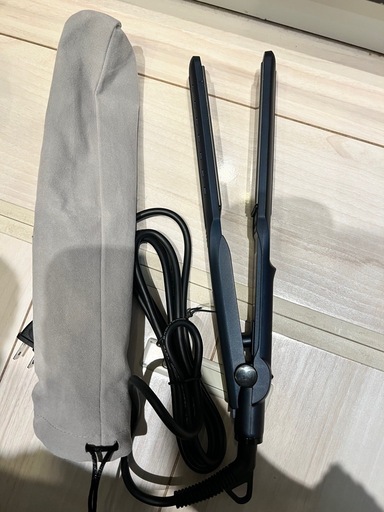 ほぼ新品\nヘアーアイロン