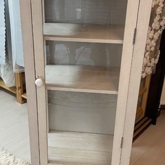 シャビーな棚