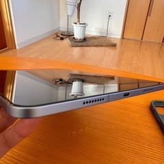 iPad Pro 11インチ 4世代 256GB＋ロジクールキーボードの画像