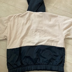 女の子　小学生　パーカー　140サイズの画像