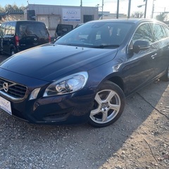 ボルボ　V60 T4 ナビ、ETC、革シート、テレビ、シートヒー...