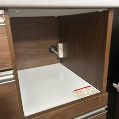 食器棚の画像