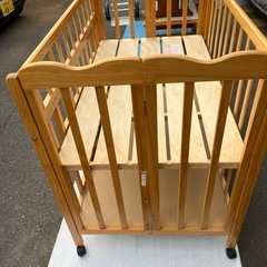 ベビーベッド　トイザらス
の画像