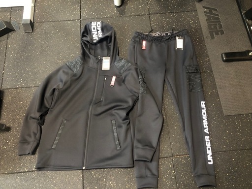 アンダーアーマー UNDER ARMOUR 定価¥26400上下セット試着のみ新品