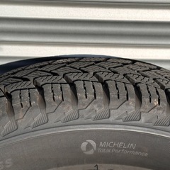 ミシュラン スノータイヤ 165/70R14の画像