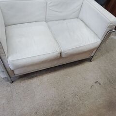 リサイクルショップどりーむ天保山店　No824　処分特価‼　￥4,400→￥2,750　ソファ　2人掛けソファ　の画像