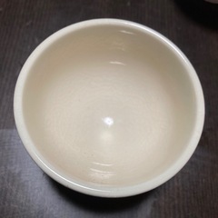 【新品未使用】小ぶりの湯呑み10客　貫入　クリーム色〜薄グリーン　箱無しの画像
