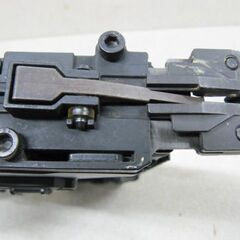 🌲【大工道具】高圧マキタ 幅4㎜ /25~50㎜ 高圧 フロアタッカ AT451HM【アールワンはマンガ倉庫とタッグを組んで高価買取!!地域最大級！】の画像