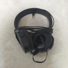 ヘッドフォン