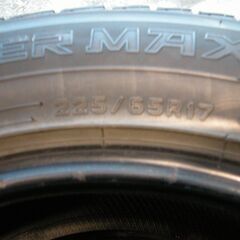 ダンロップスタッドレス225/65R17 中古４本の画像
