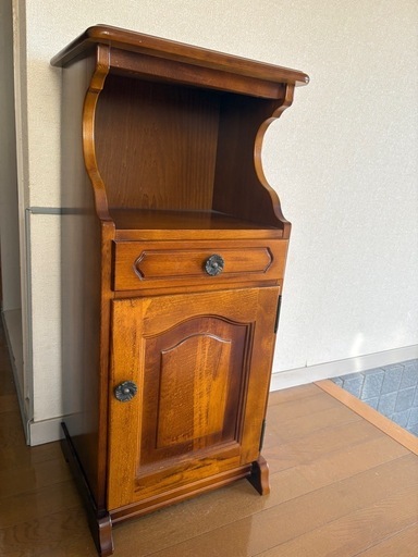 電話台として使っていた収納家具