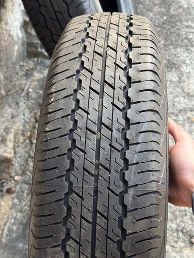 大幅に値下げしました！新車外し DUNLOP GRANDTREK タイヤ4本セット売り 195/80R15 96S