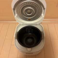 炊飯器の画像
