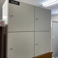 棚　No.1053　ホワイト　扉付き収納　【リサイクルショップどりーむ荒田店】の画像