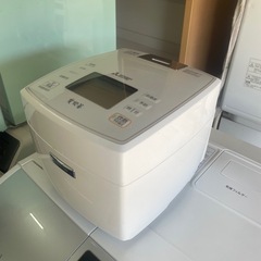 配送可能　保証付き 三菱電機 MITSUBISHI ELECTRIC IH炊飯器 炭炊釜 5.5合炊き ピュアホワイト NJ-VE107-Wの画像