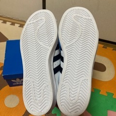 adidasスーパースター(未使用品)の画像