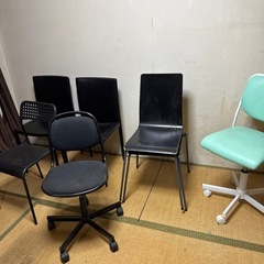 　椅子各500円