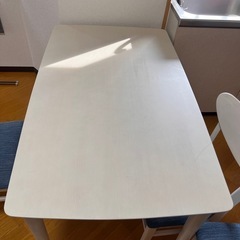 4人掛け食卓テーブル
の画像